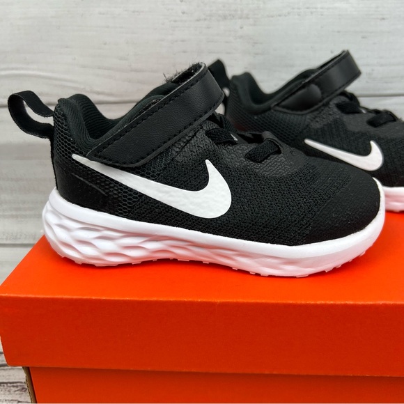 Nike Revolution 6 toddler shoes - Picture 9 of 16